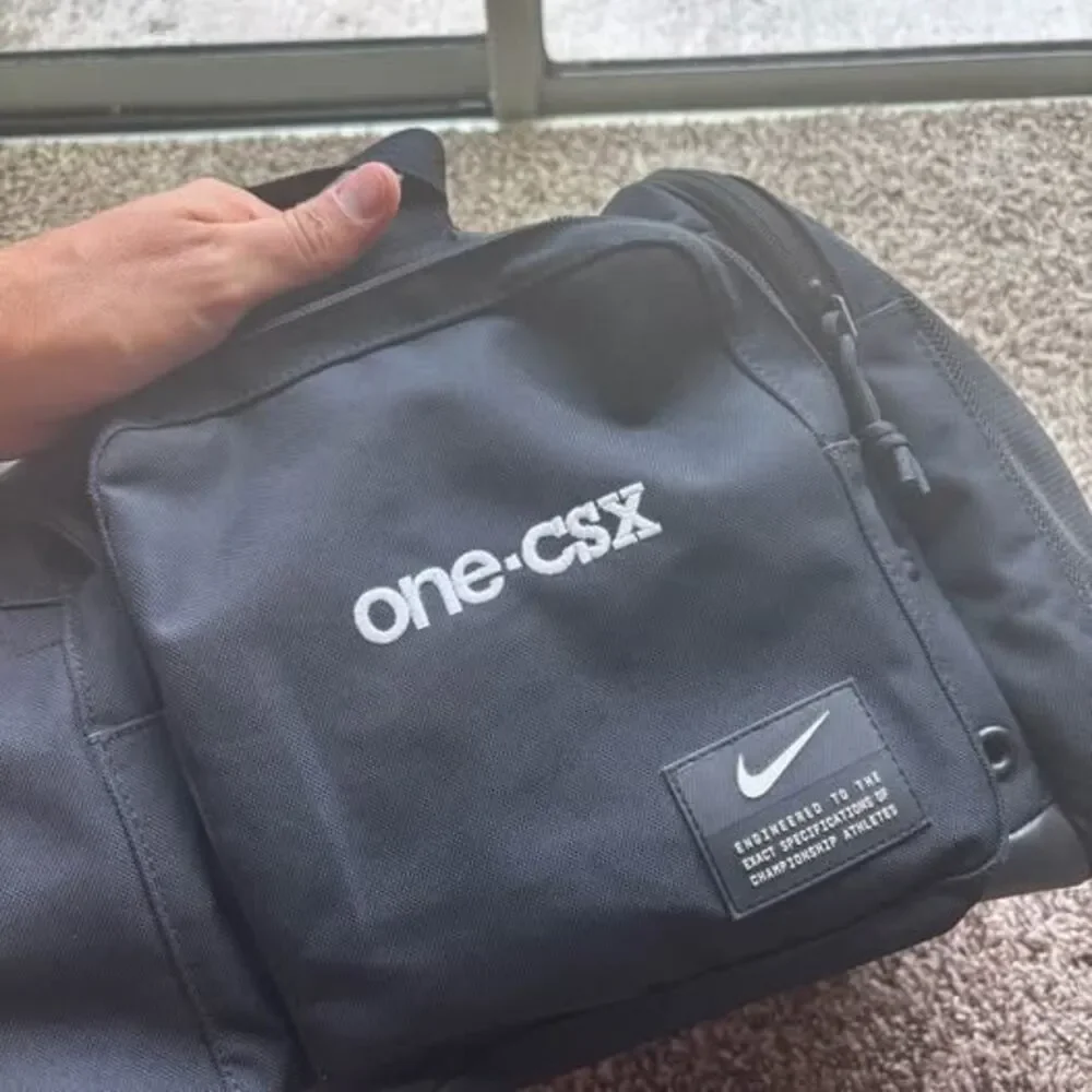 Nike utility duffel bag